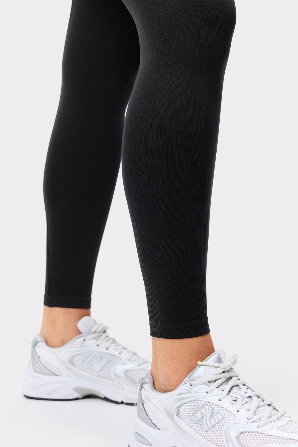 Seamless Contour Leggings