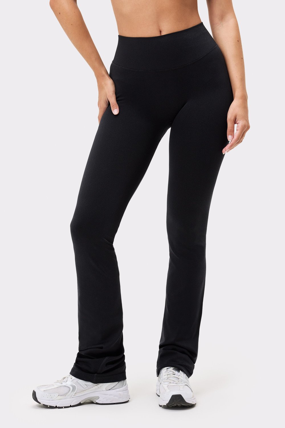 Seamless Contour Ribbed Bootcut Leggings