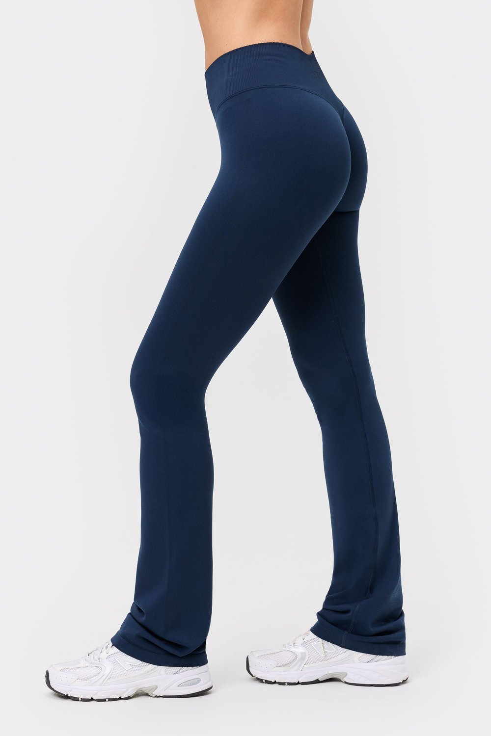 Seamless Contour Ribbed Bootcut Leggings