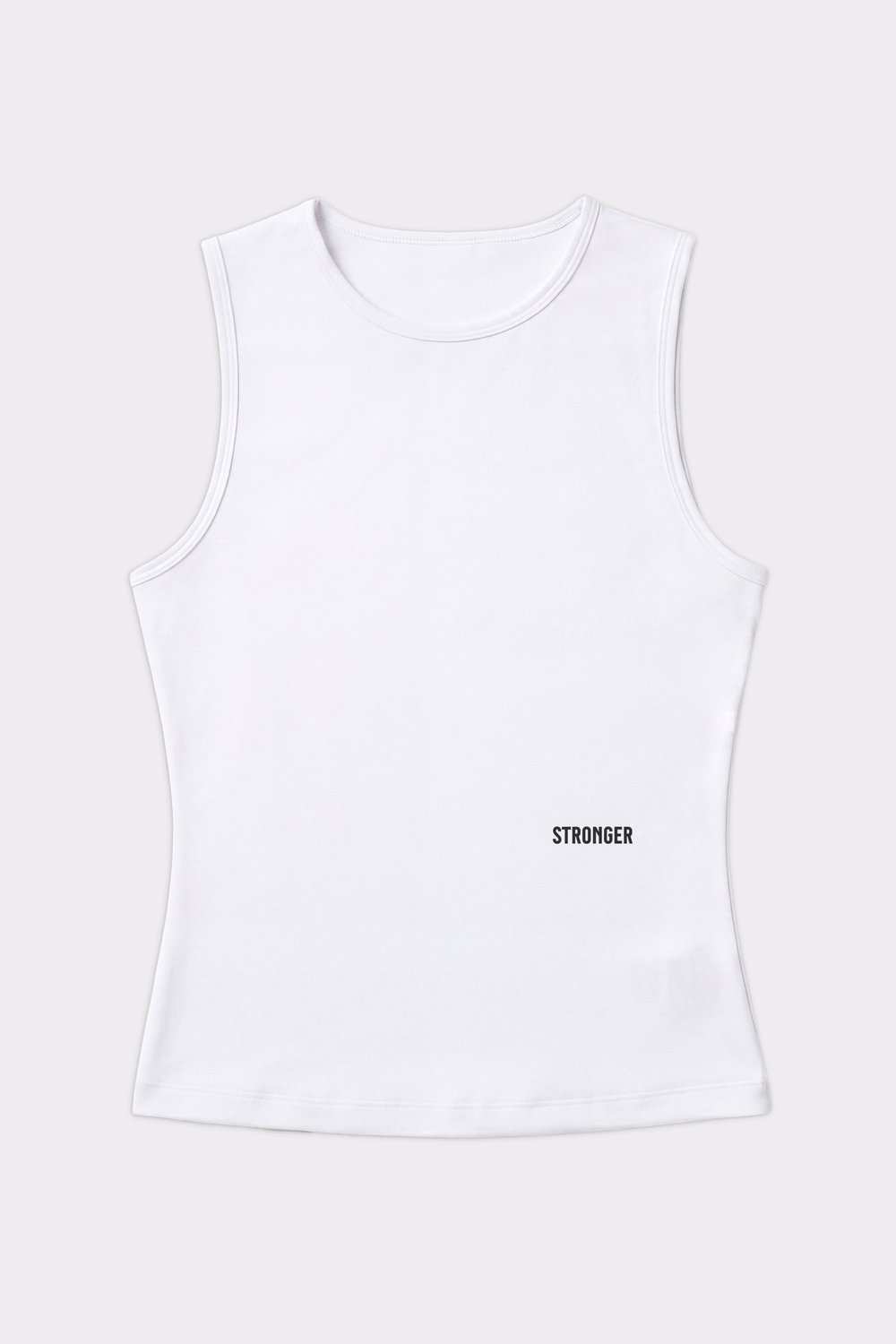Strahlend weißes Signature Slim Tank Top von Stronger mit schmaler Passform und mattem Silikon-Logo auf der Vorderseite.