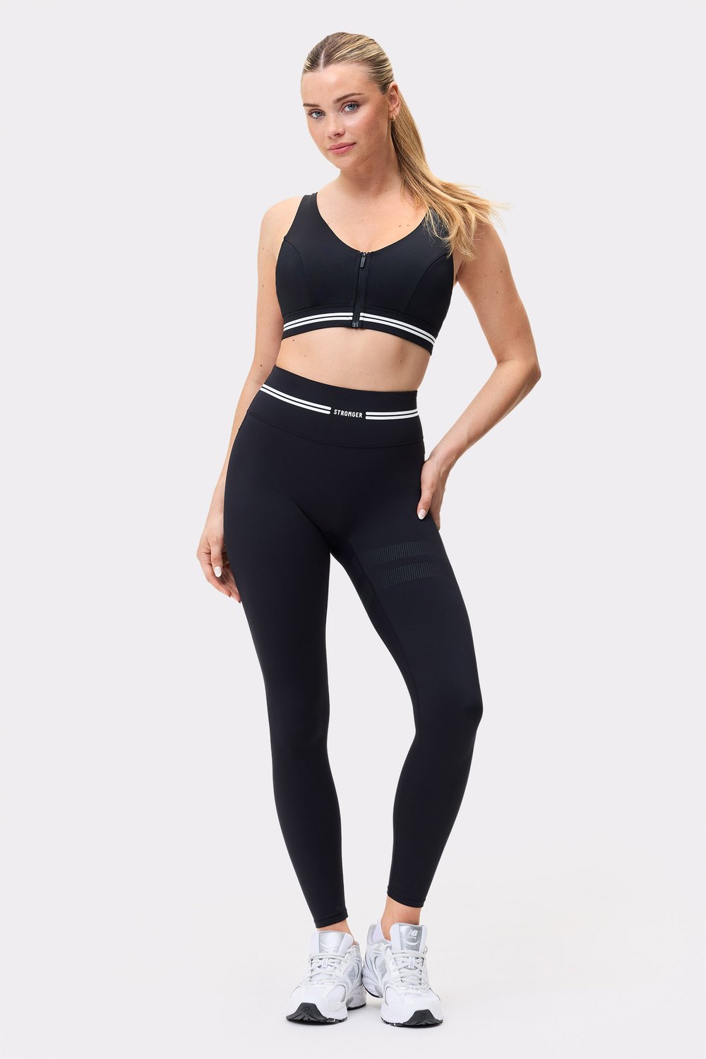 Signature Logo Zip Sports Bra