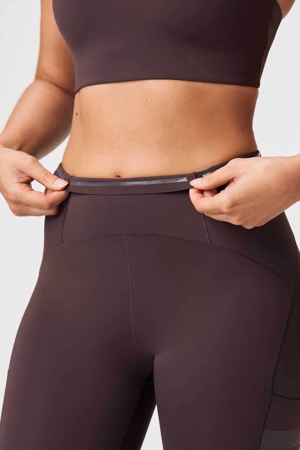 Sleek Pocket Leggings