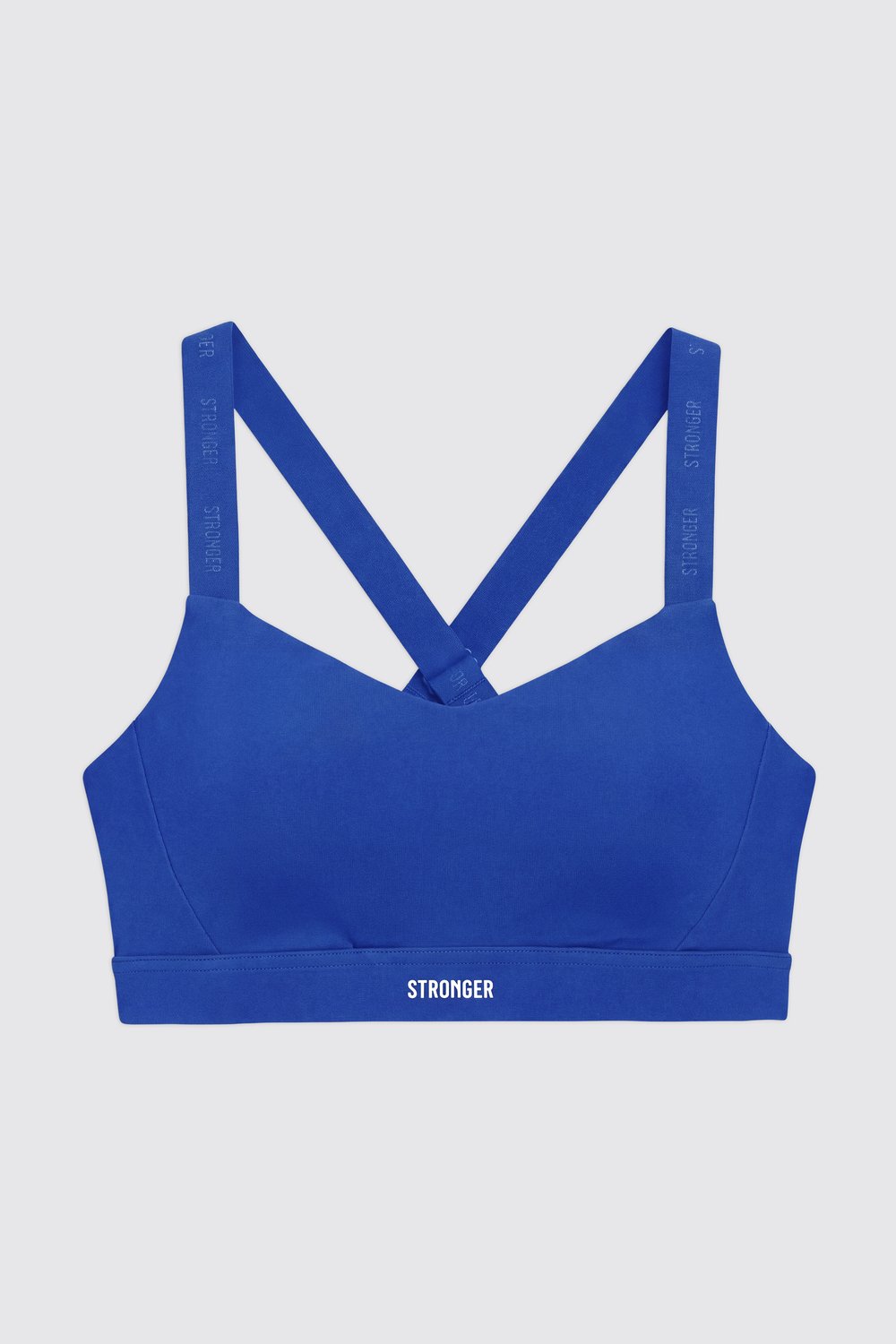 Blauer Power Sports Bra von Stronger mit stützendem Cross-Back-Design und Stronger-Logo auf der Vorderseite.