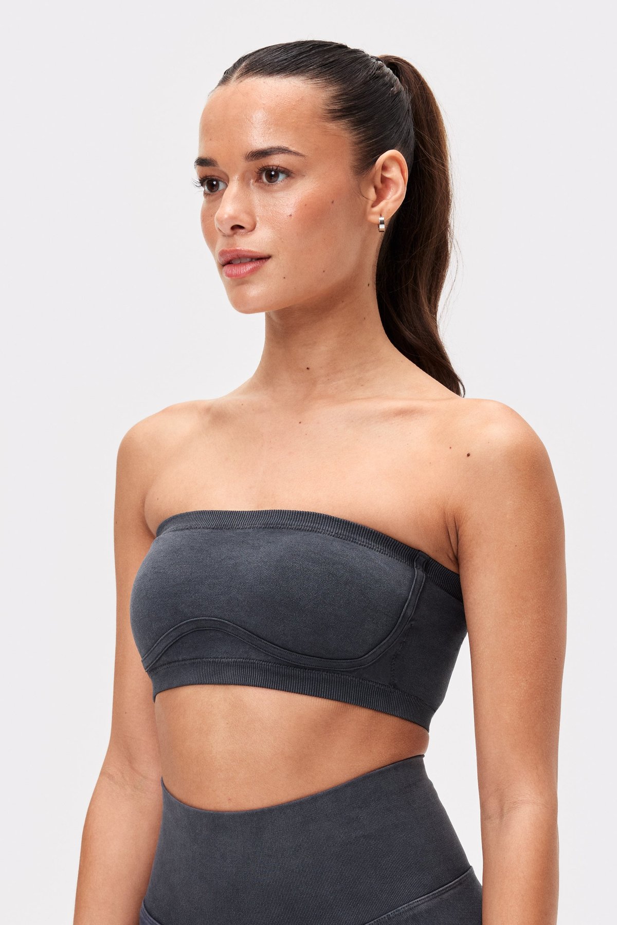 Contouring Seamless Bandeau