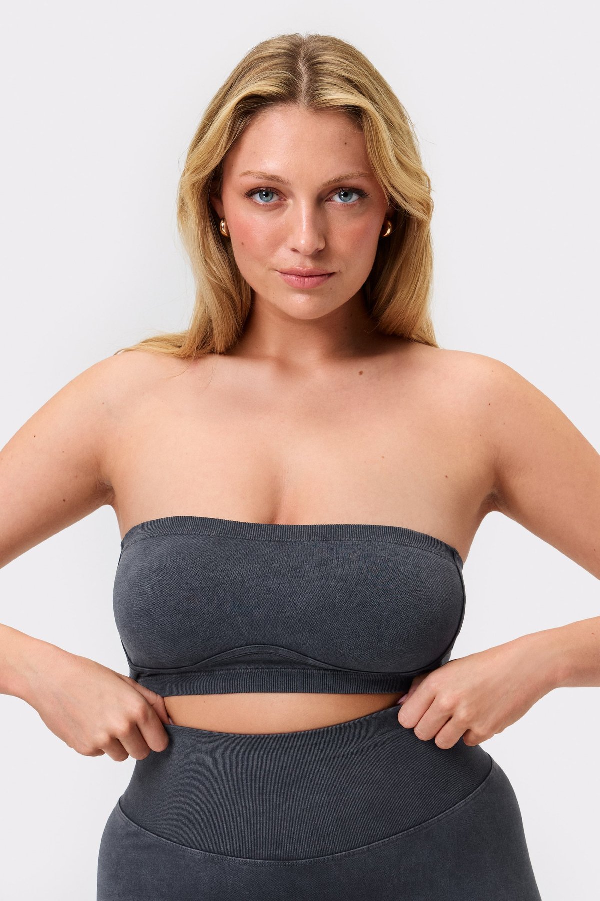 Contouring Seamless Bandeau