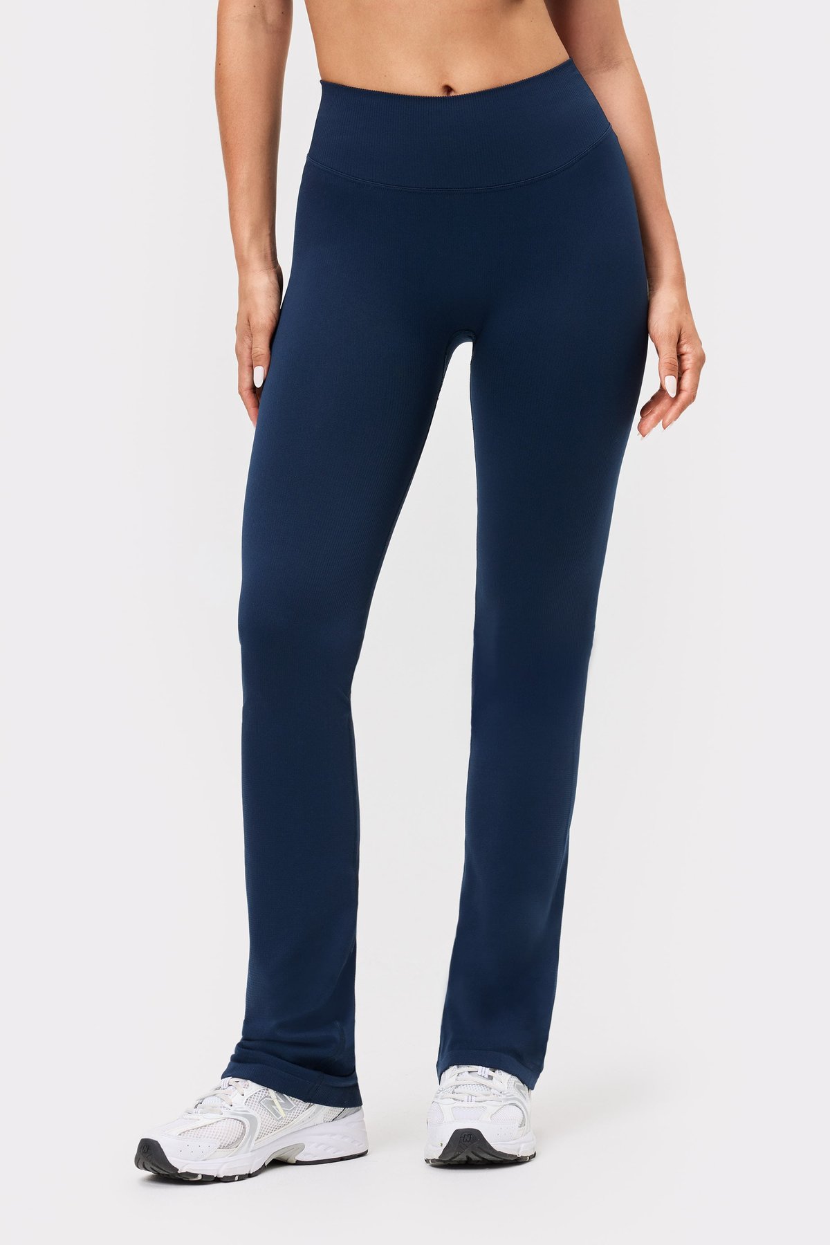 Seamless Contour Ribbed Bootcut Leggings
