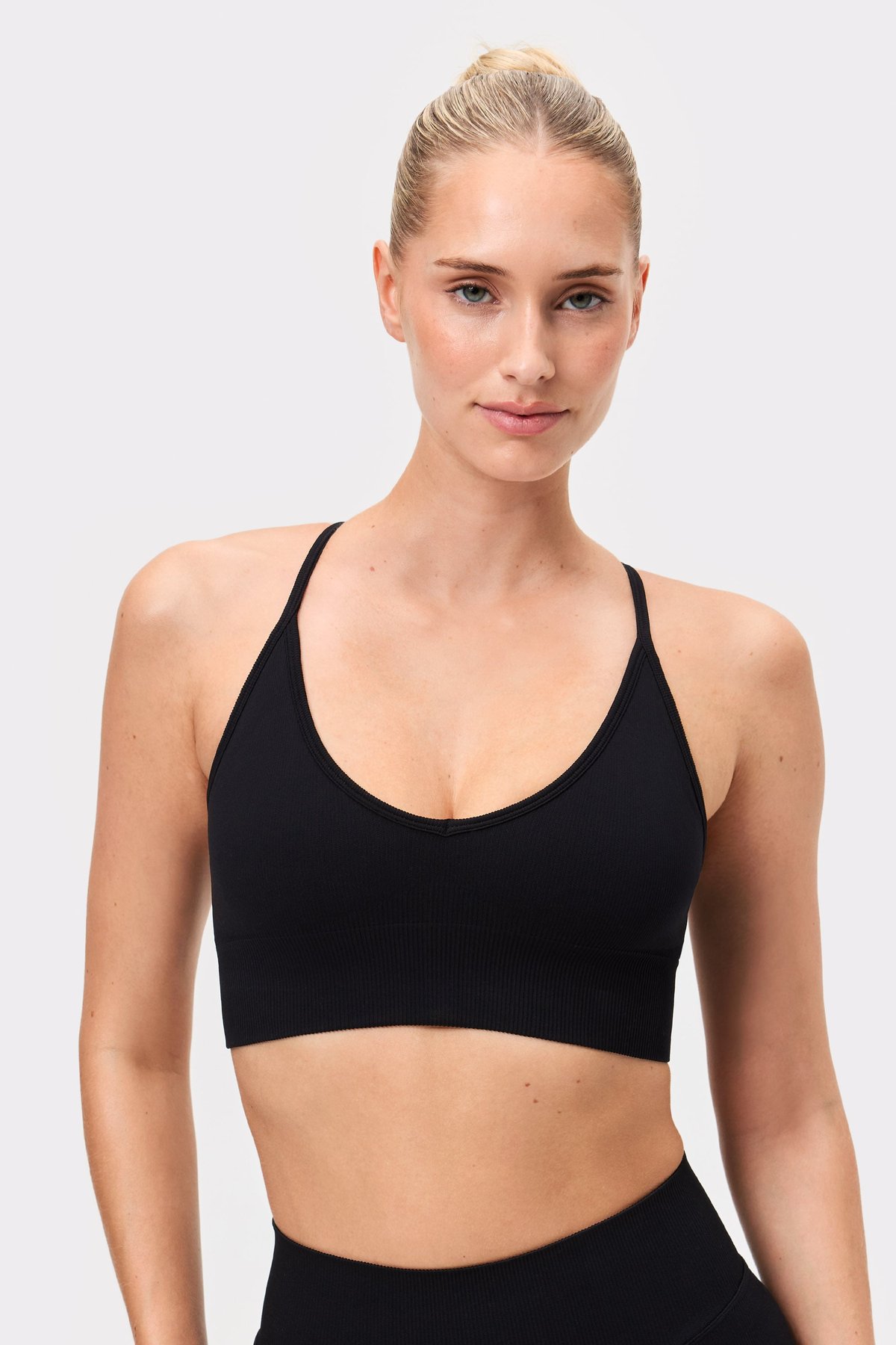 Seamless Ribbed Strap Sports Bra