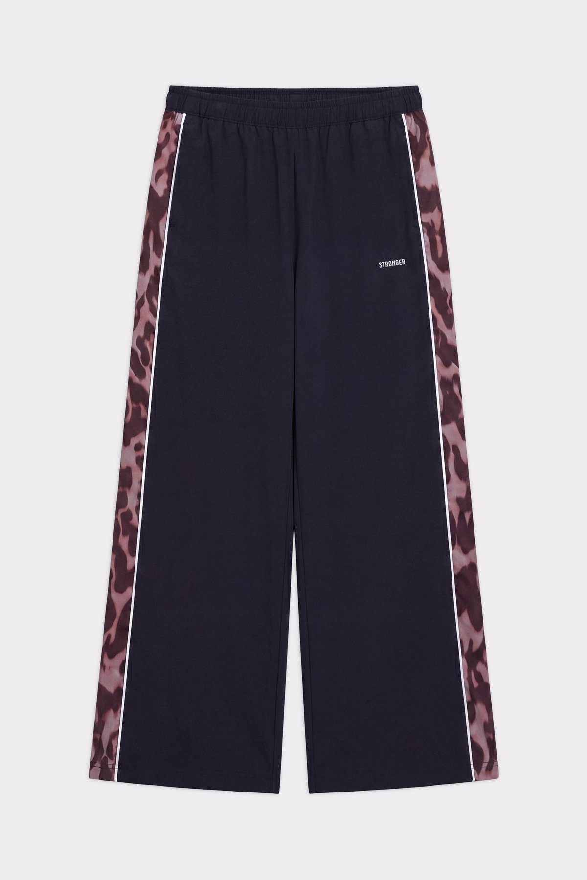 Zwarte Breezy Woven Pants van Stronger met luipaardprint Leo Rush zijstrepen en een rechte pasvorm.