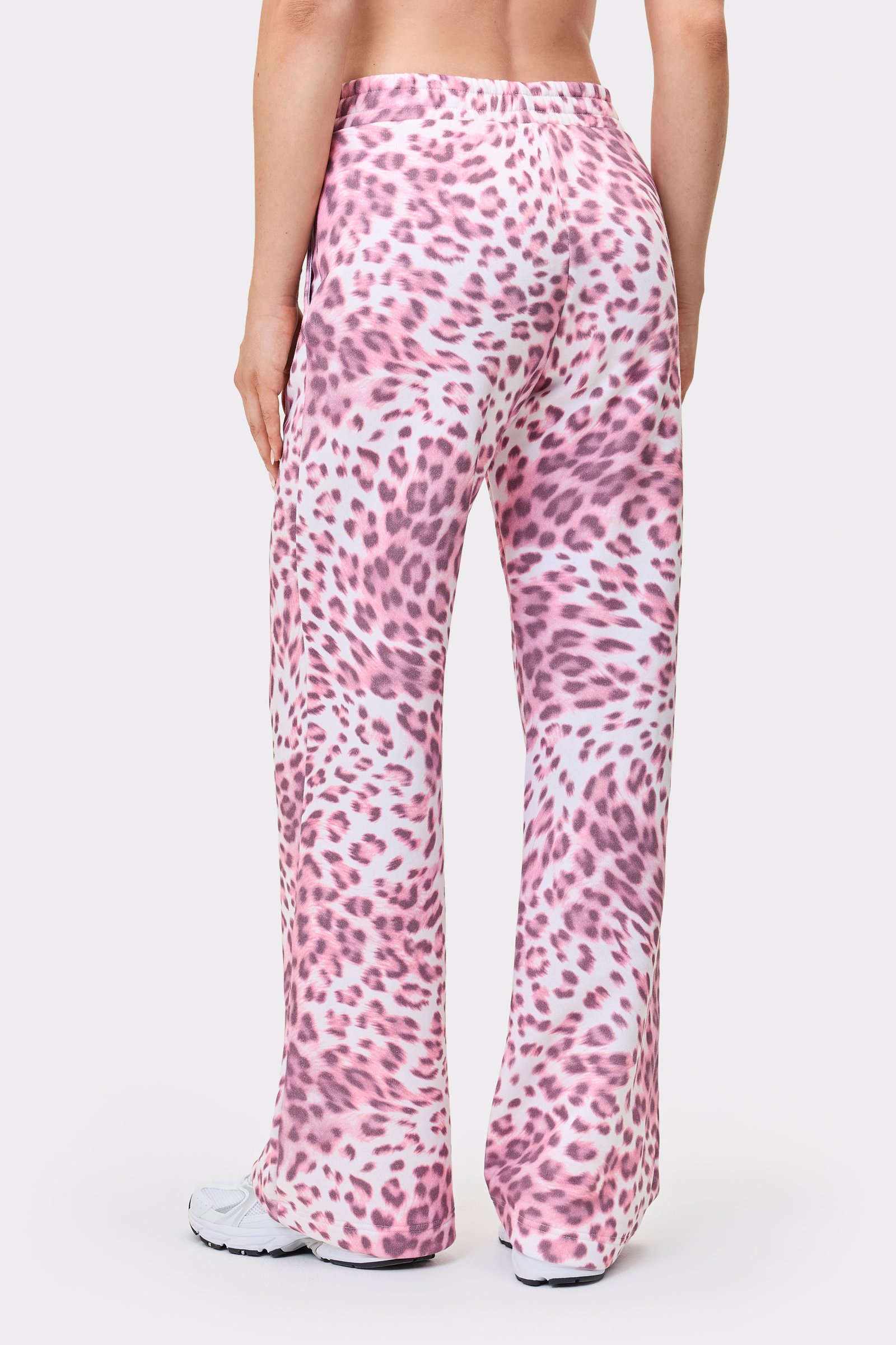 Relaxed Wide Sweatpants