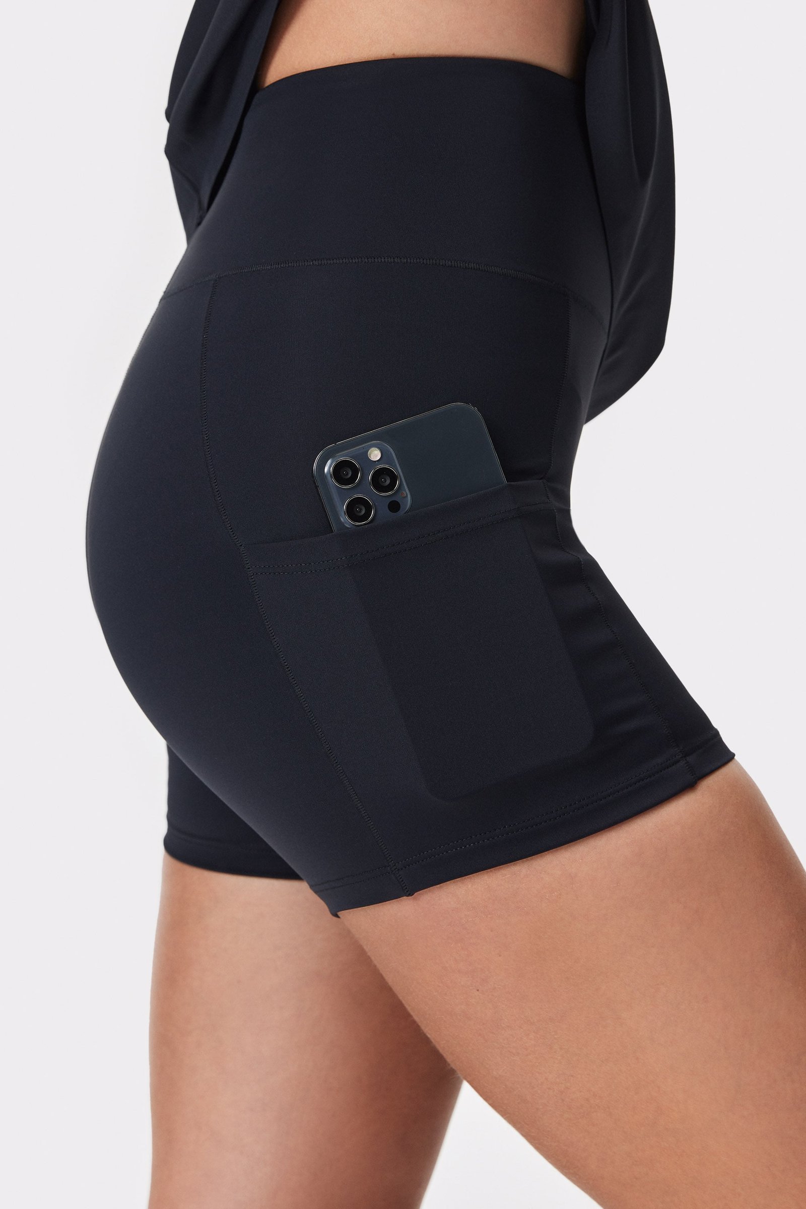 Robe Sleek Mini Court