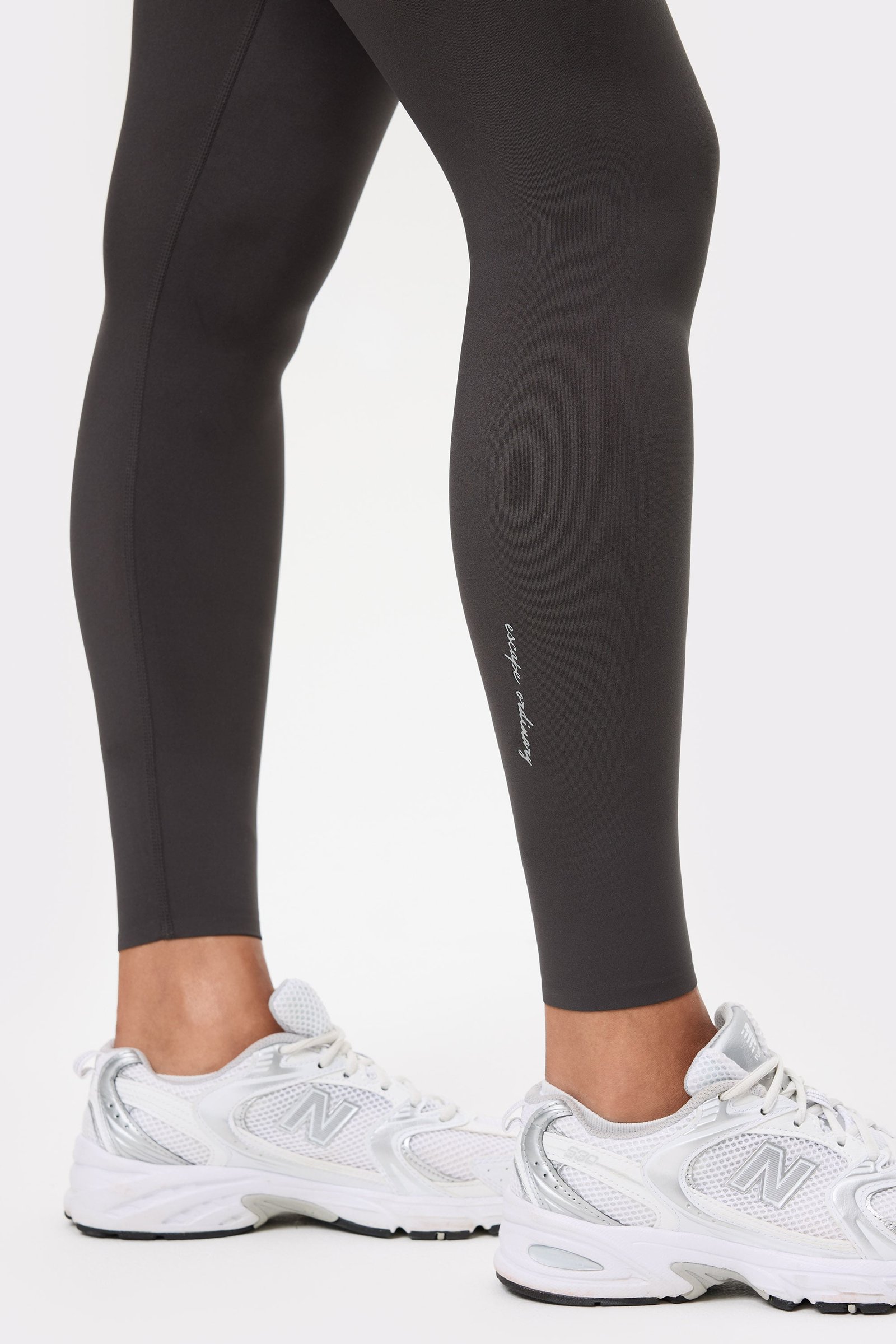 Signature Pocket Leggings