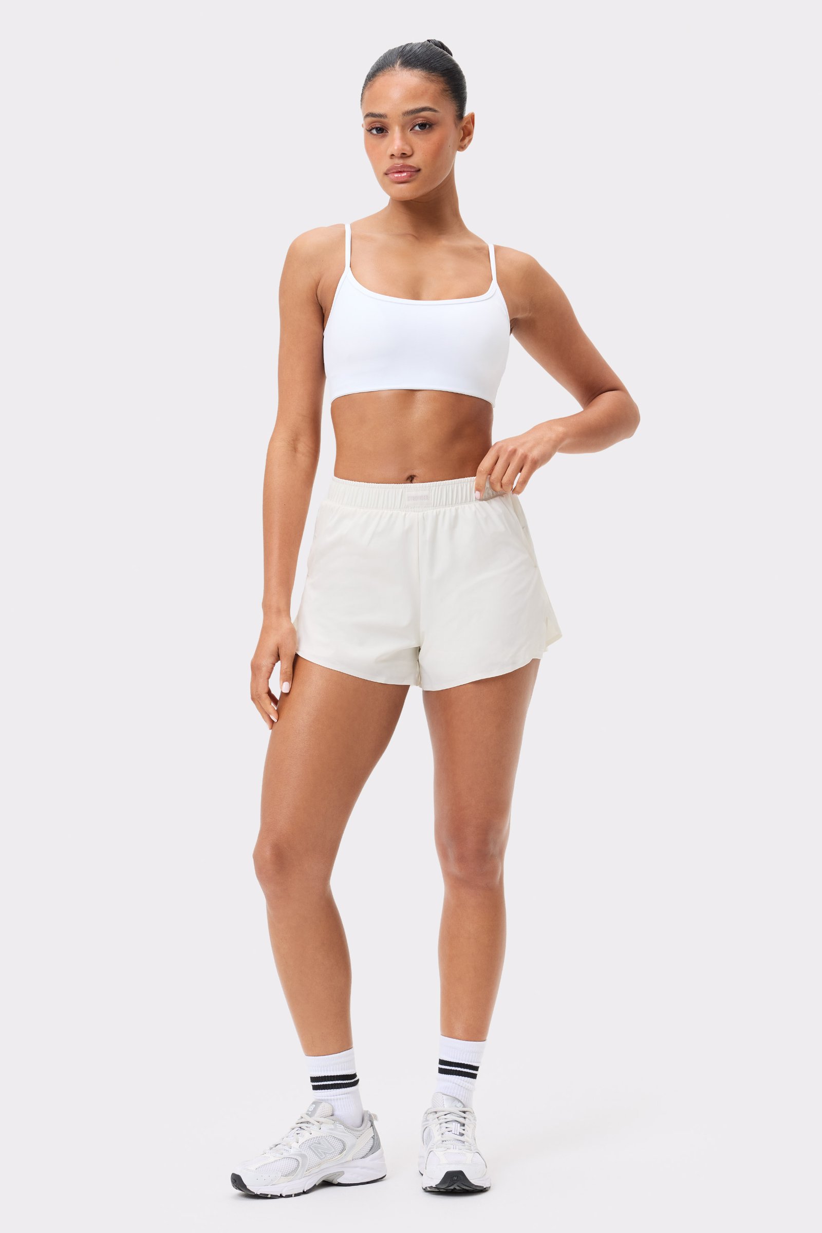 Breezy Running Shorts Whisper White I Zweetafvoerend I STRONGER