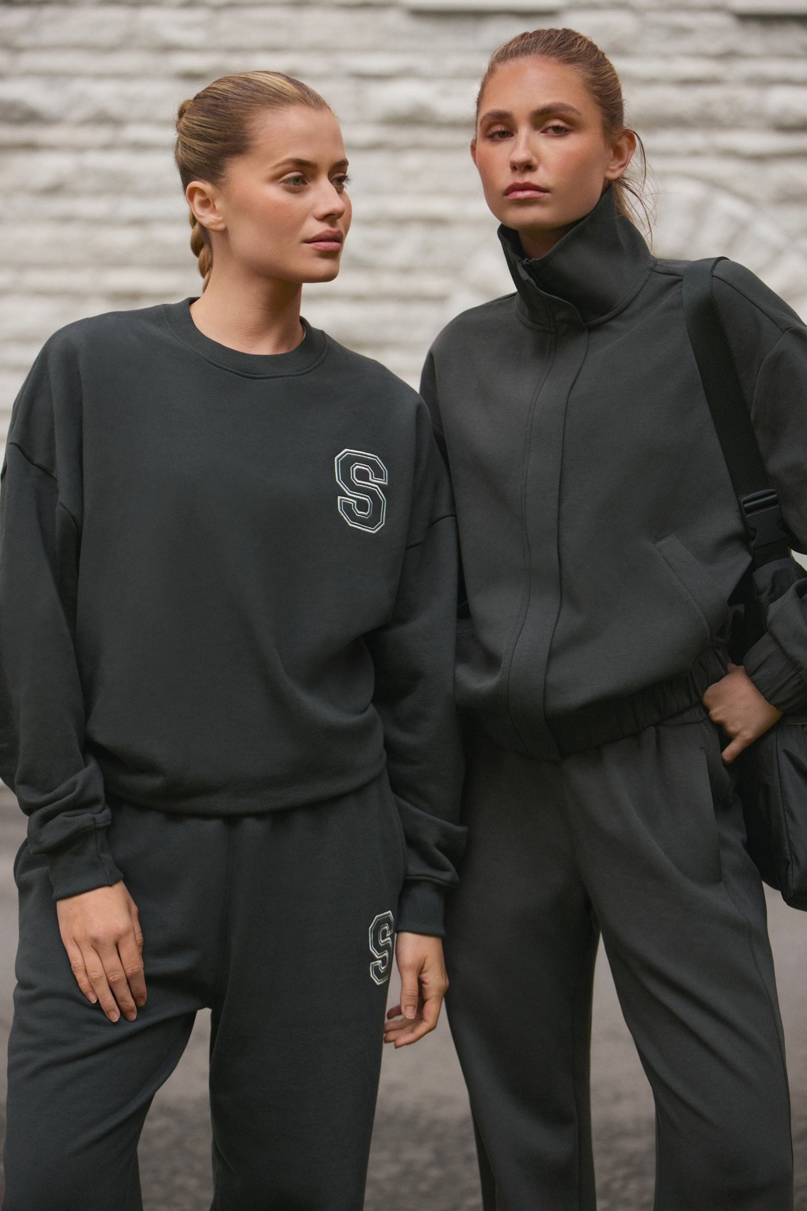 Essential Sweatshirt