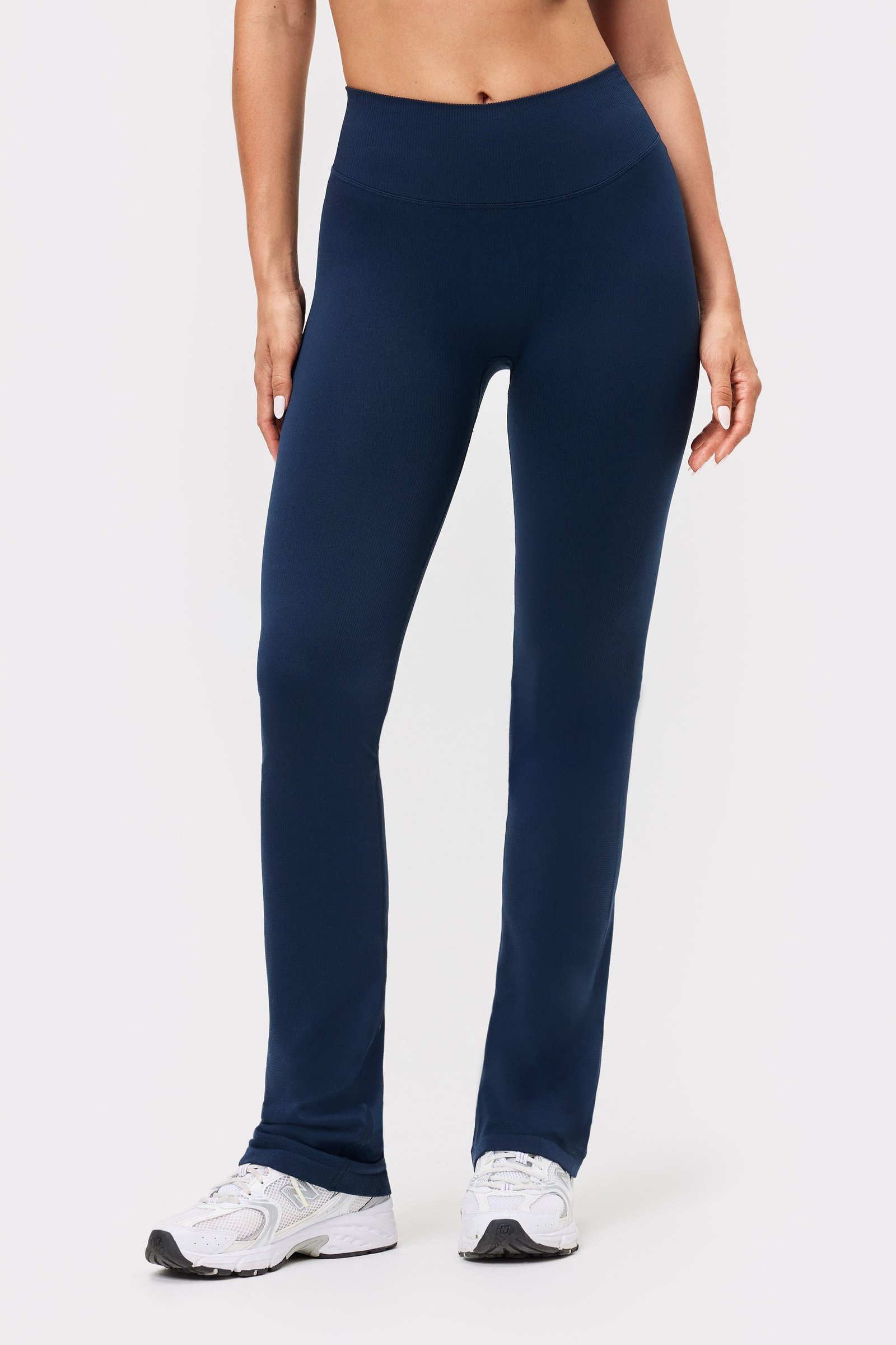 Seamless Contour Ribbed Bootcut Leggings