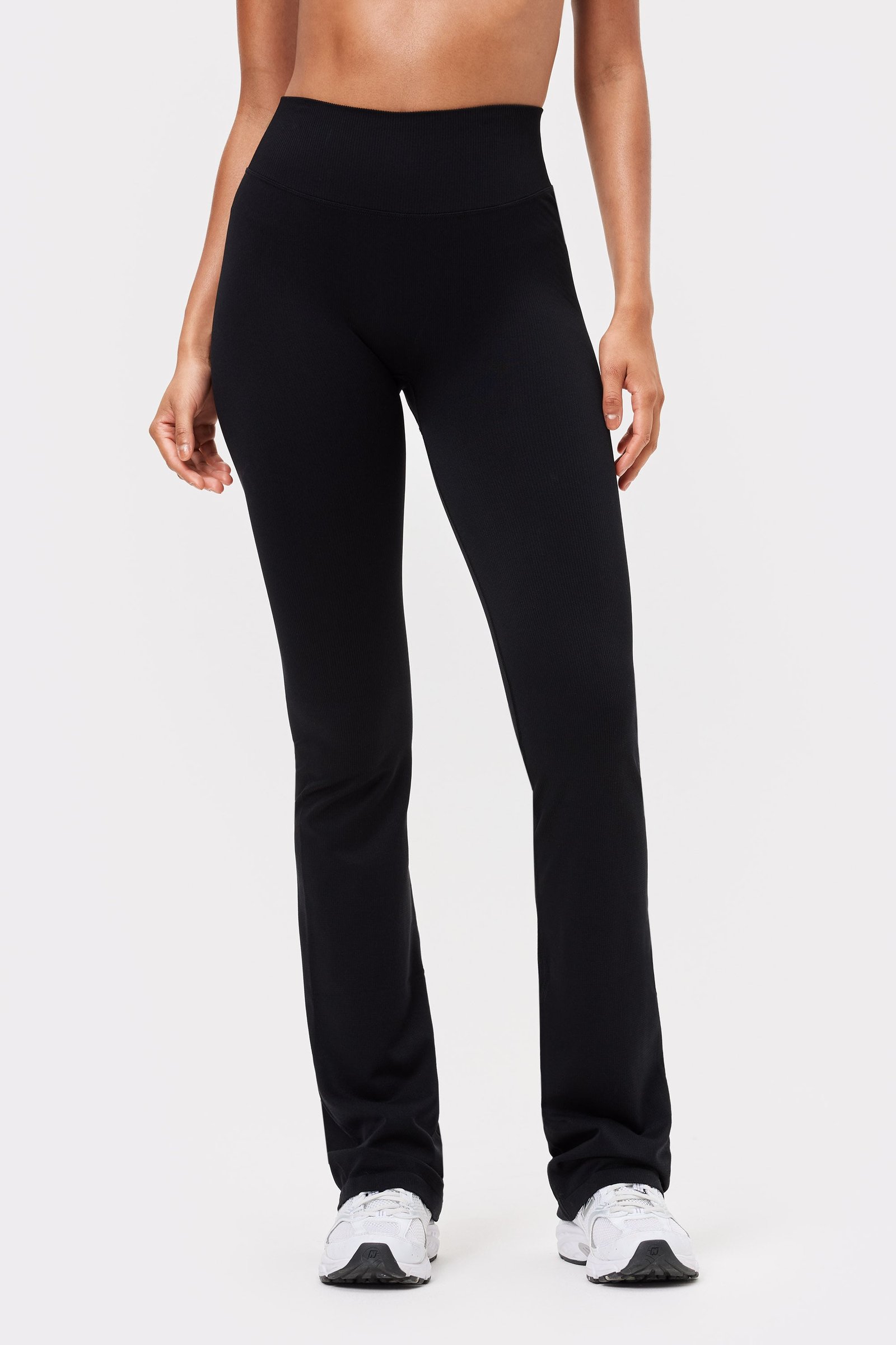 Seamless Contour Ribbed Bootcut Leggings