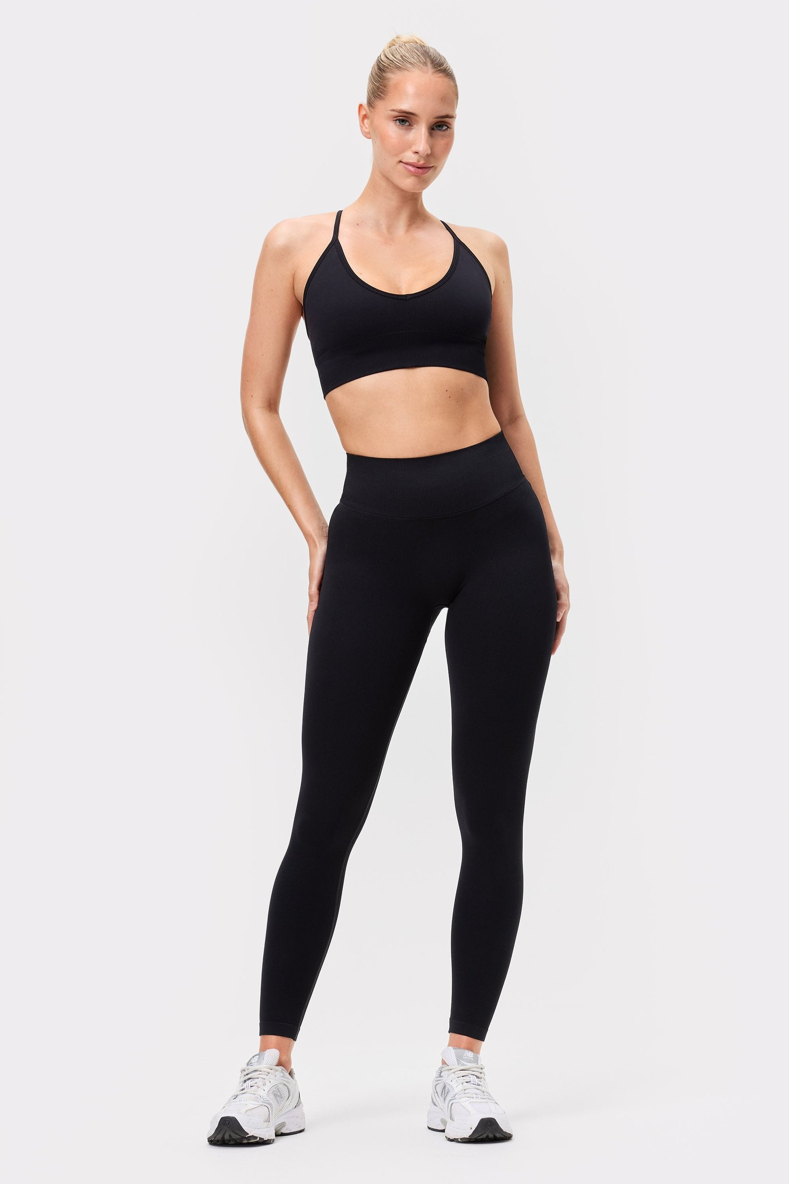 Seamless Ribbed Strap Sports Bra