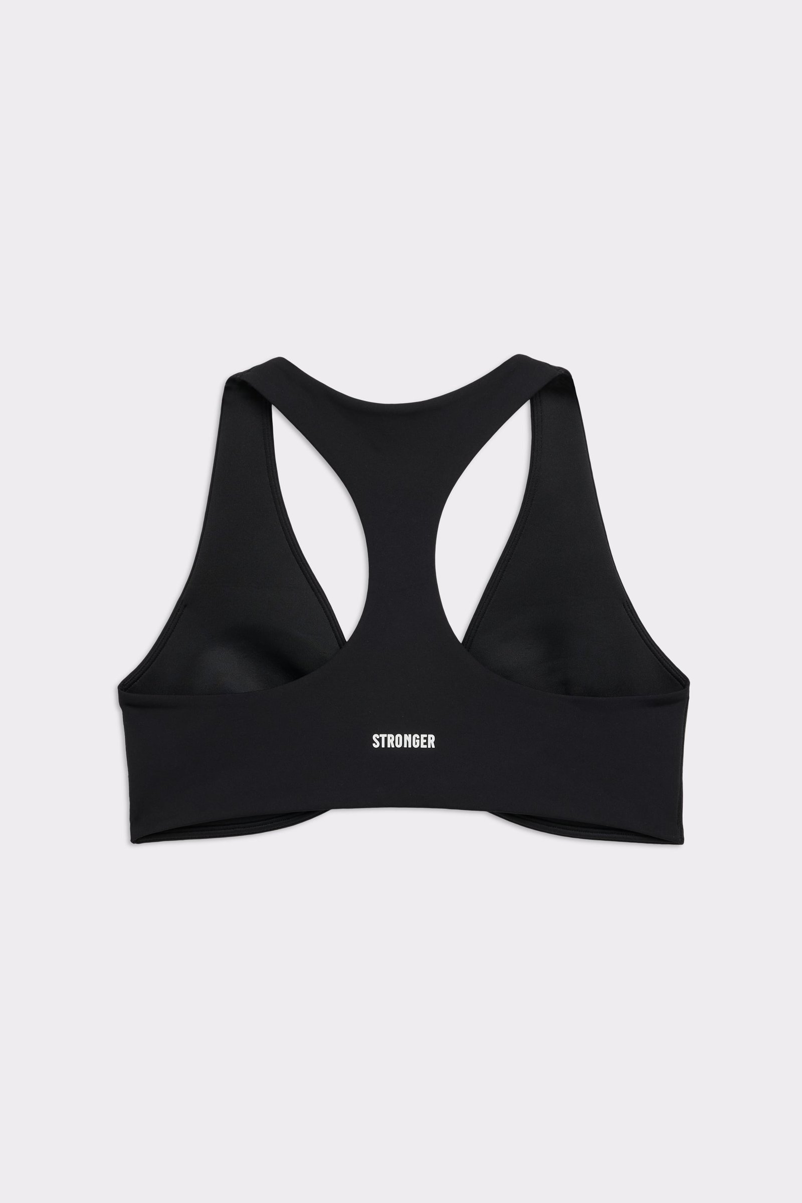 Achterkant van de zwarte Front Closure Sports Bra van Stronger, met het racerback-ontwerp en merklogo op de band.