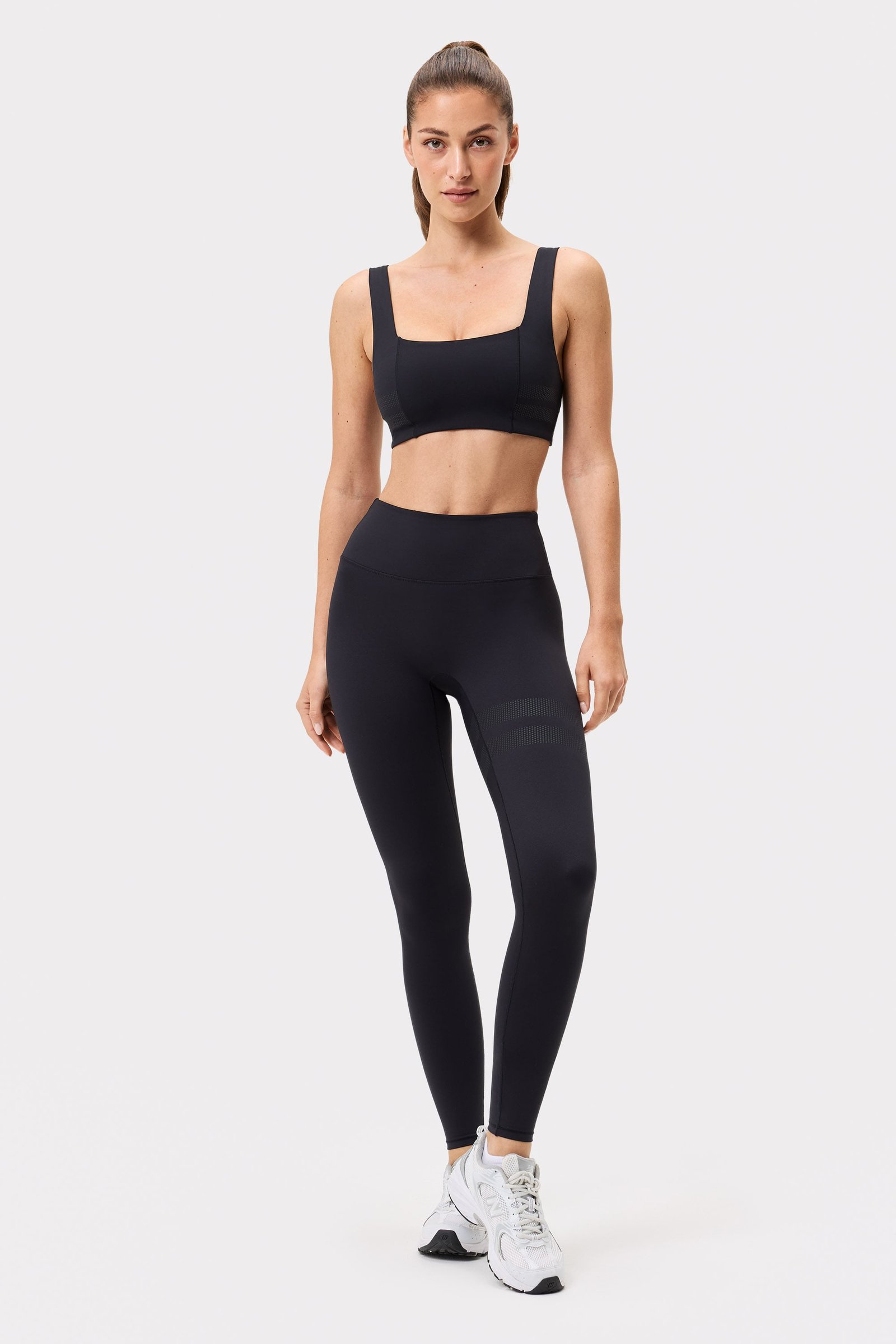 Signature Square Neck Sports Bra