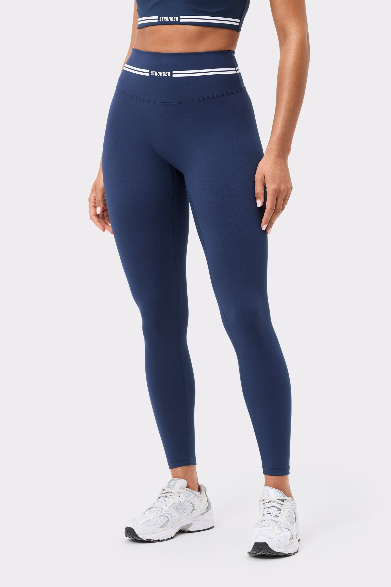 Signature Logo Contour Legging