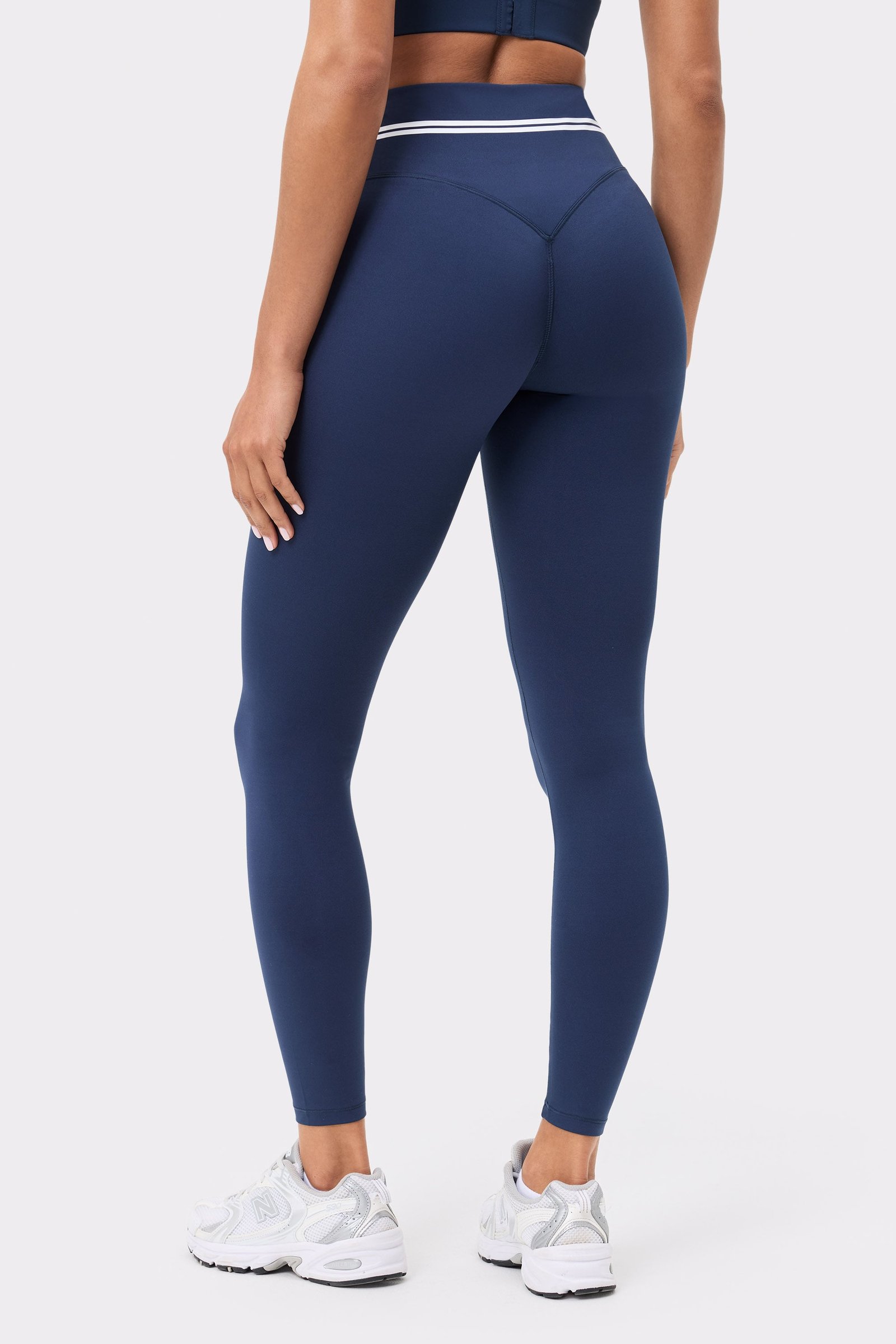 Signature Logo Contour Legging