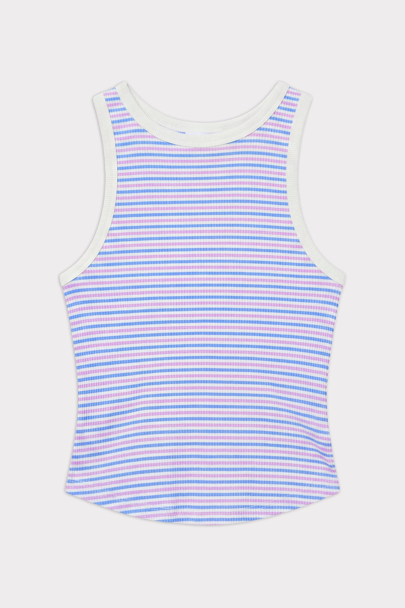 Stripe Rib Tank van Stronger met korenbloemblauwe en roze strepen, een geribbelde textuur en witte biesjes.