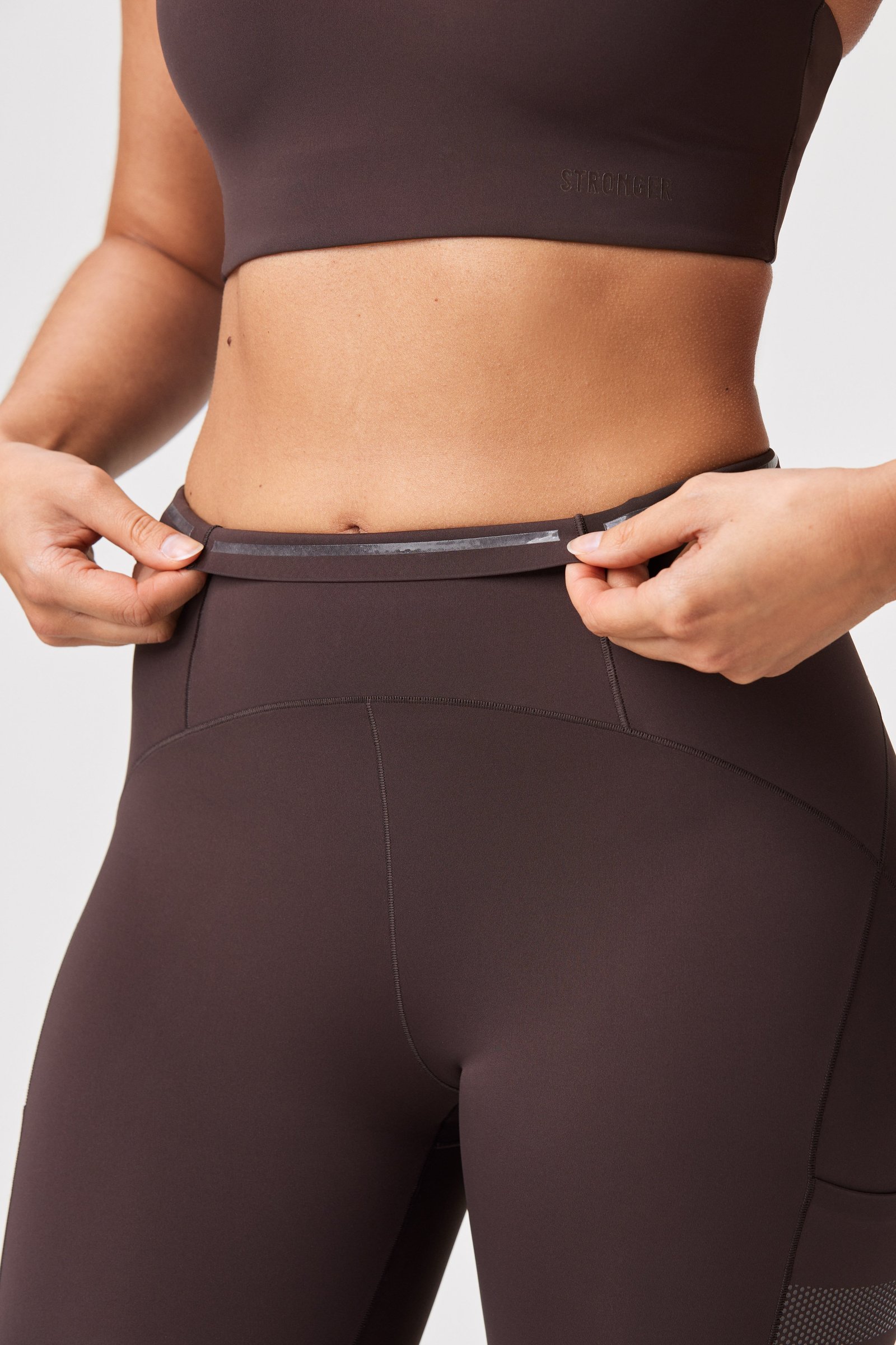 Sleek Pocket Leggings